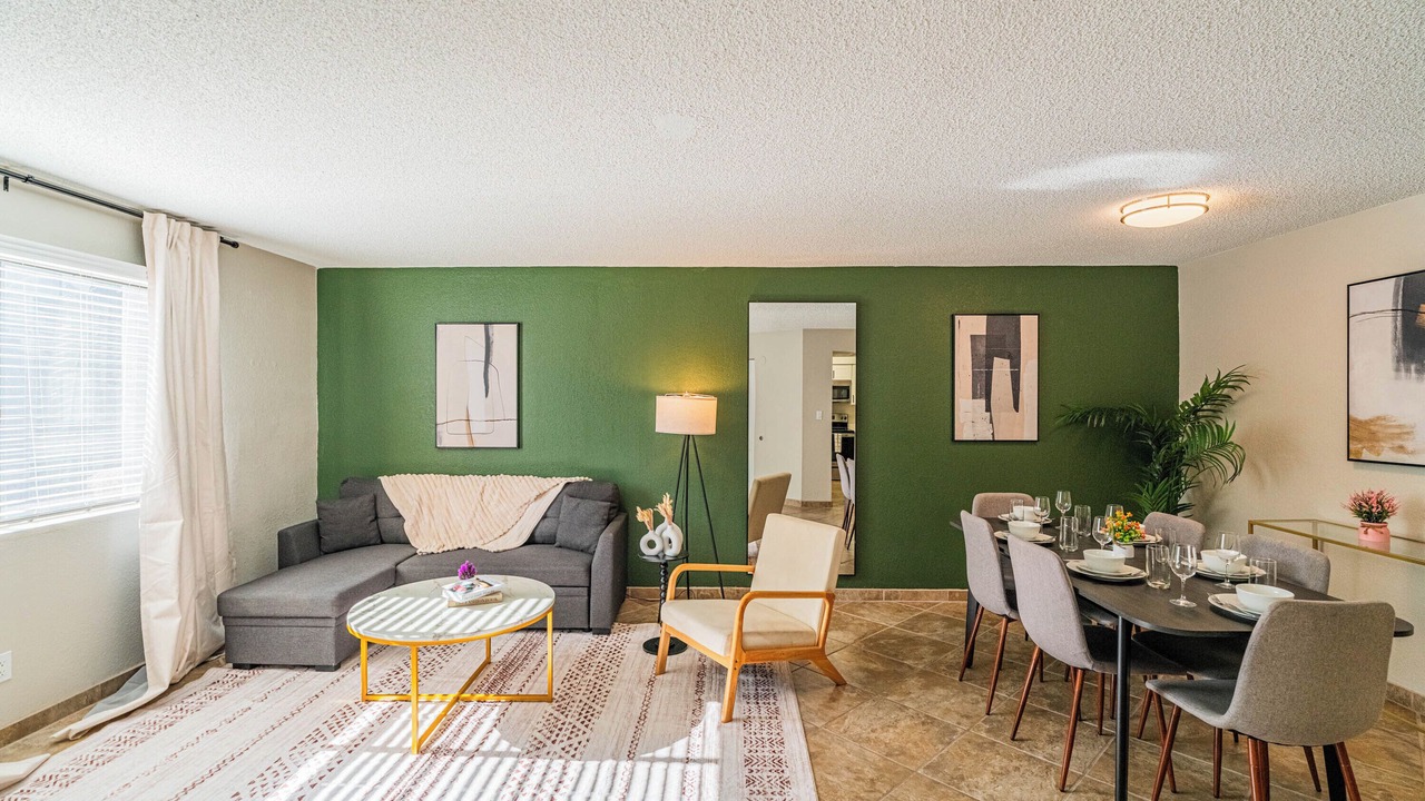 Photo of Livingroom in Cox Heights