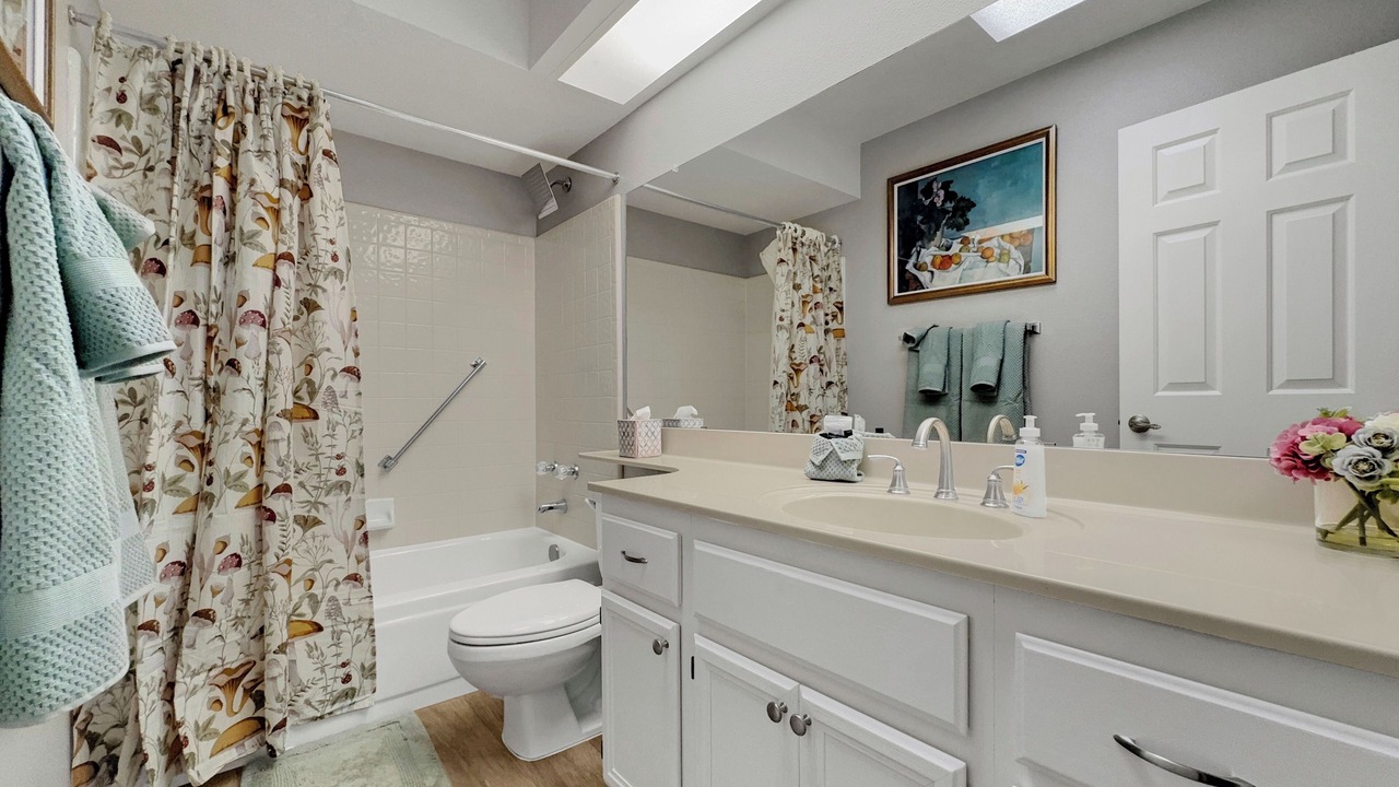 Photo of Bathroom in Cottonwood