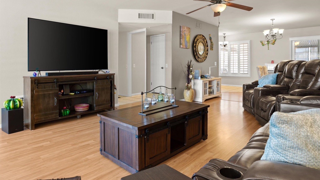Photo of Livingroom in Sun City