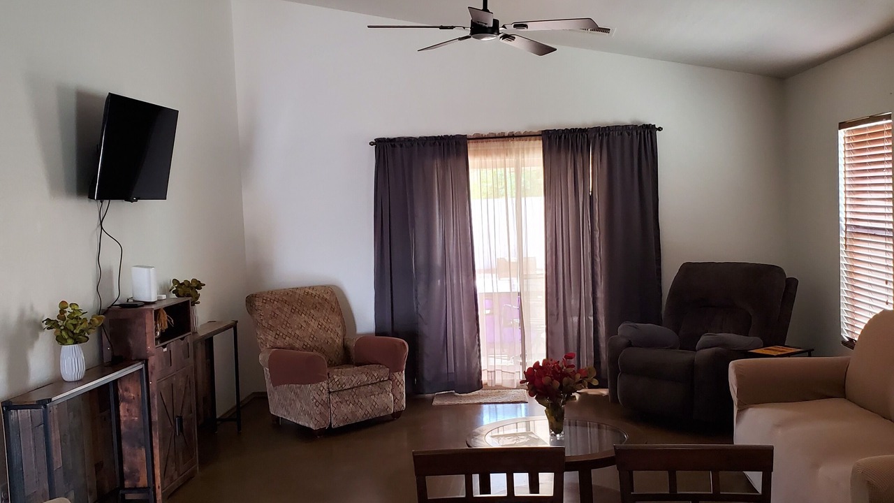 Photo of Livingroom in Canyon Trails