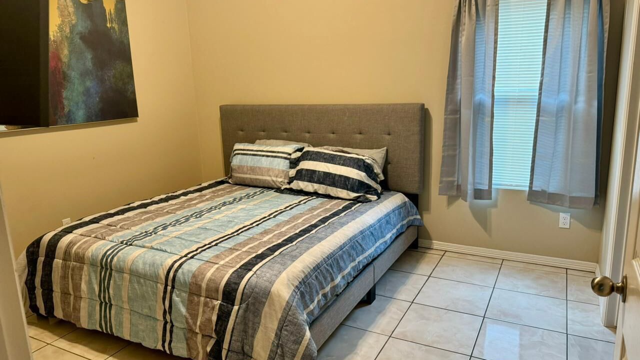 Photo of Bedroom in Edinburg