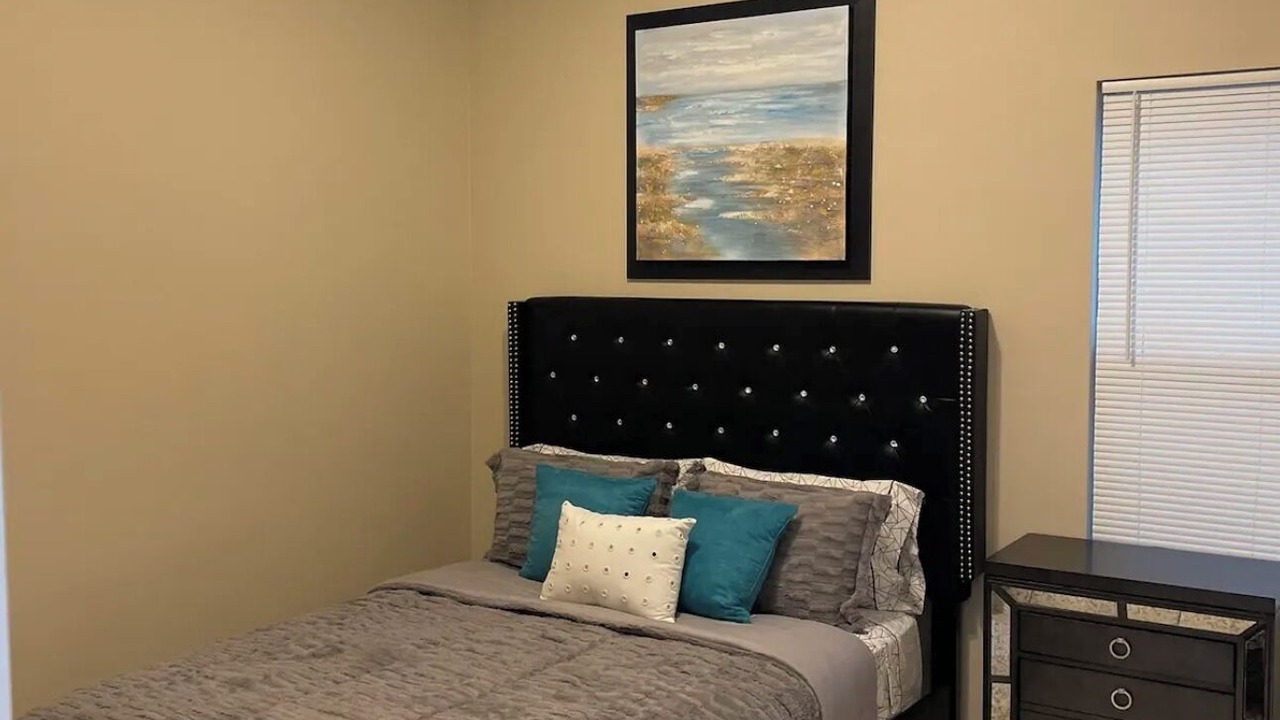 Photo of Bedroom in Edinburg