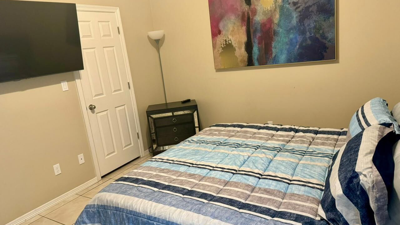 Photo of Bedroom in Edinburg