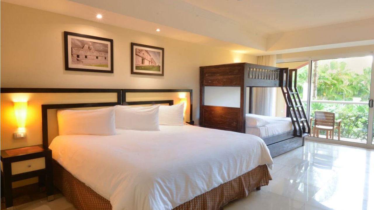 Photo of Bedroom in Playacar Fase II