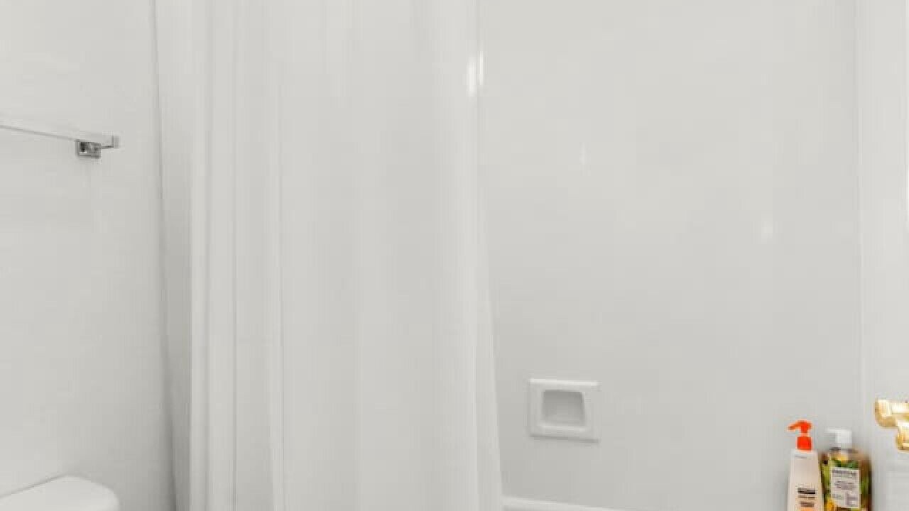 Photo of Bathroom in Palm Valley