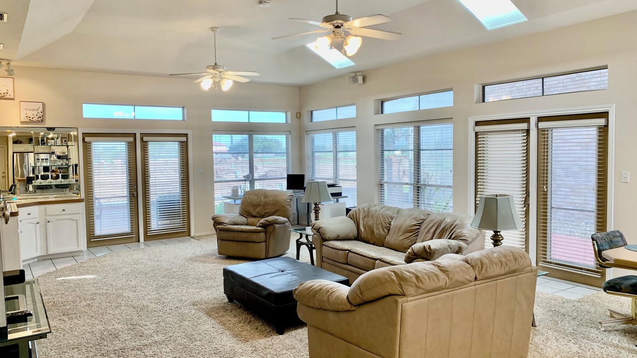 Photo of Livingroom in Mission