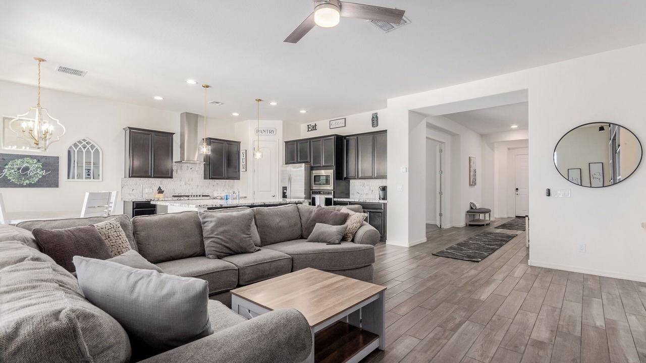 Photo of Livingroom in San Tan Valley