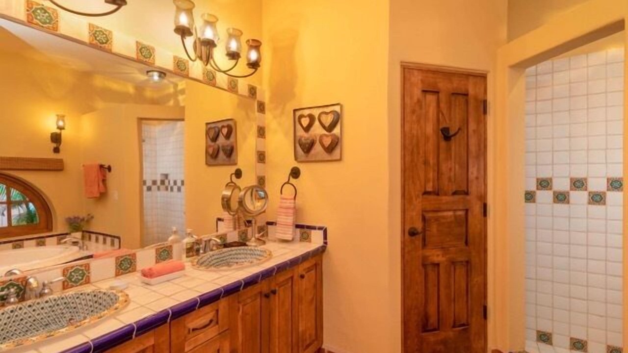 Photo of Bathroom in Nopolo