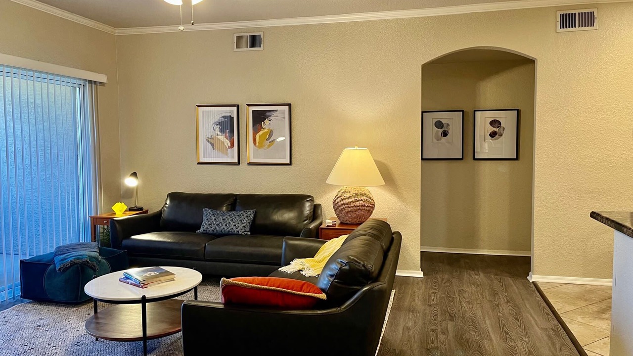Photo of Livingroom in Camelback East