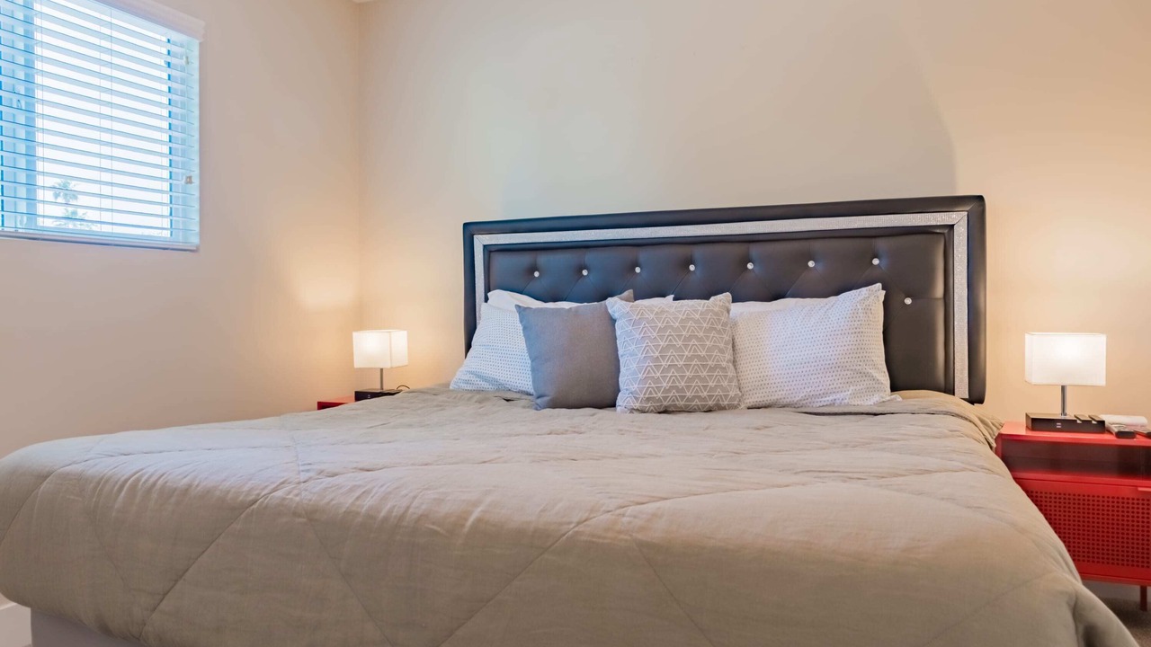 Photo of Bedroom in Raskin Estates