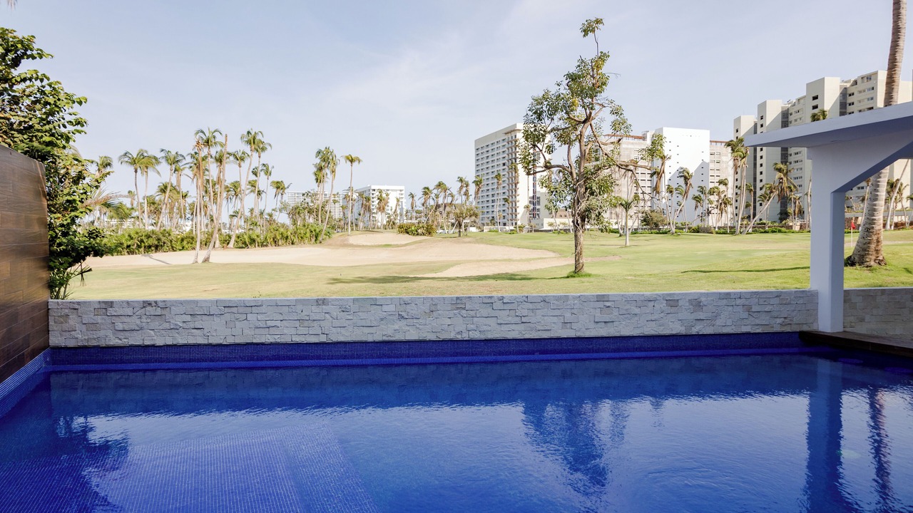 Photo of Outdoor in Diamante