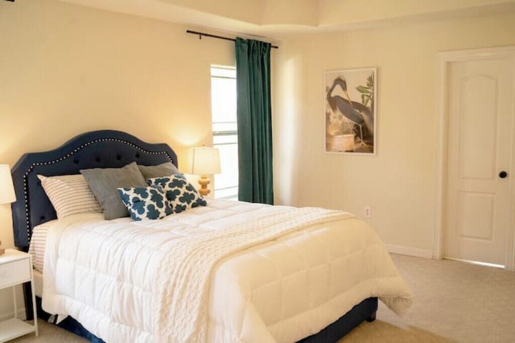 Photo of Bedroom in Edinburg