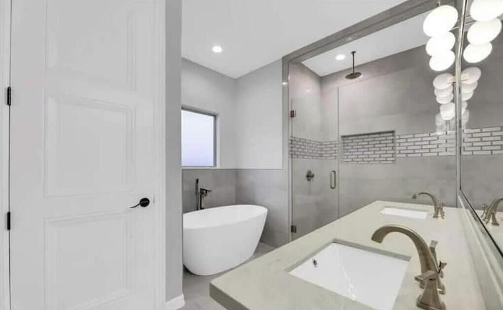 Photo of Bathroom in Edinburg