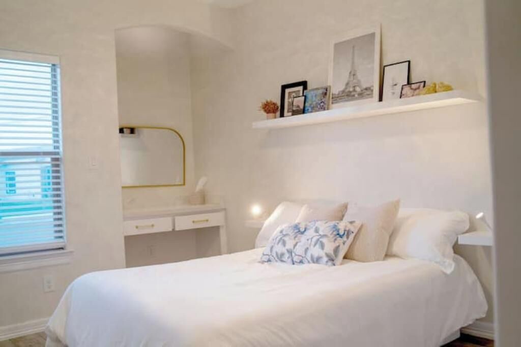 Photo of Bedroom in Edinburg
