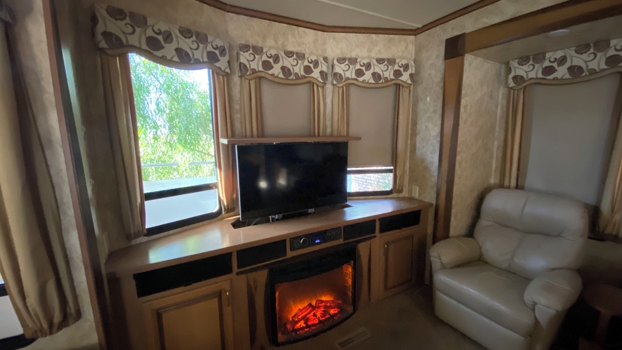 Photo of Livingroom in Fortuna Foothills