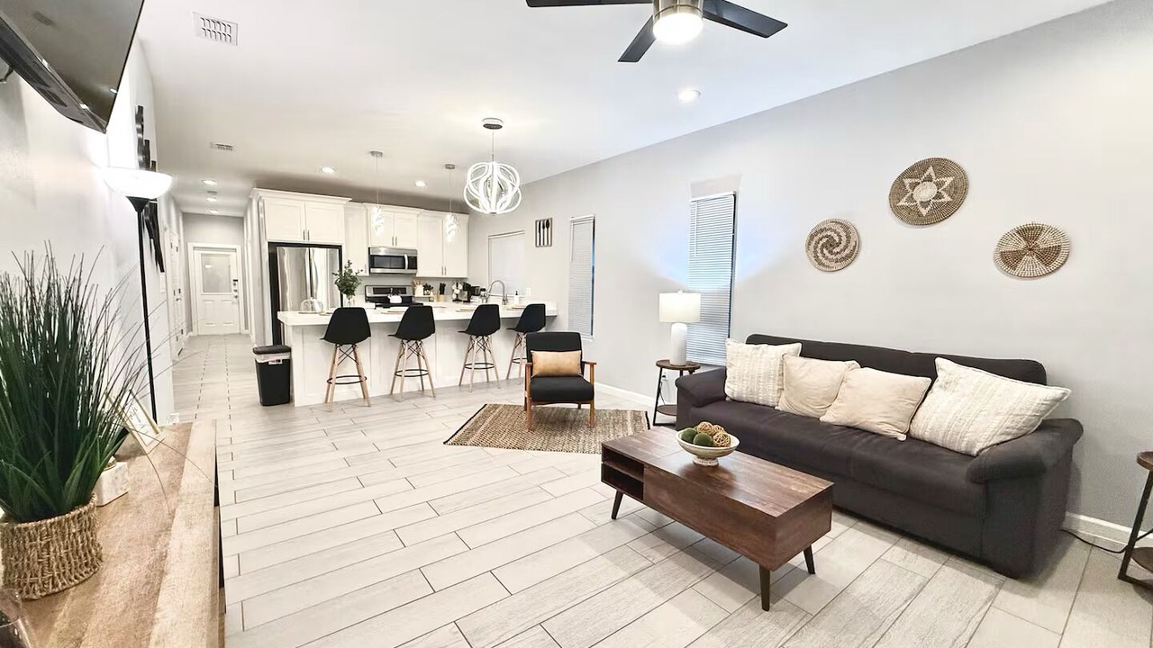 Photo of Livingroom in Brownsville