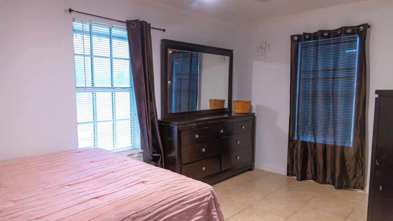 Photo of Bedroom in Harlingen