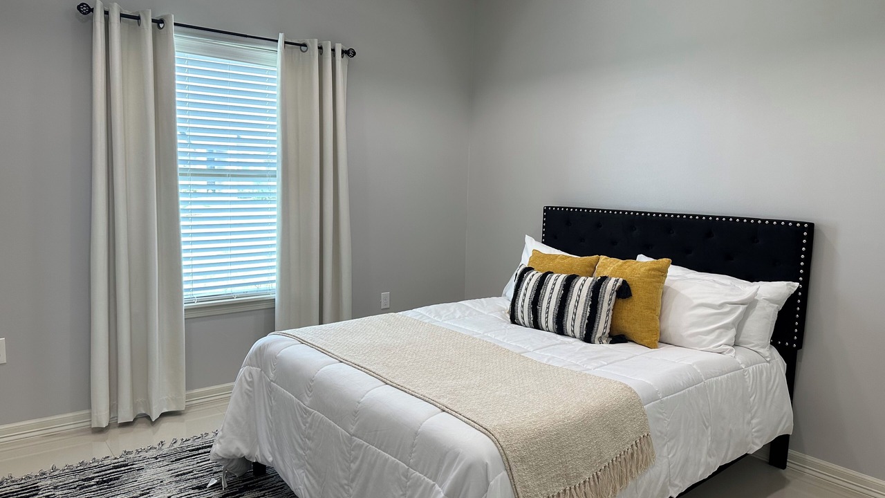 Photo of Bedroom in Brownsville