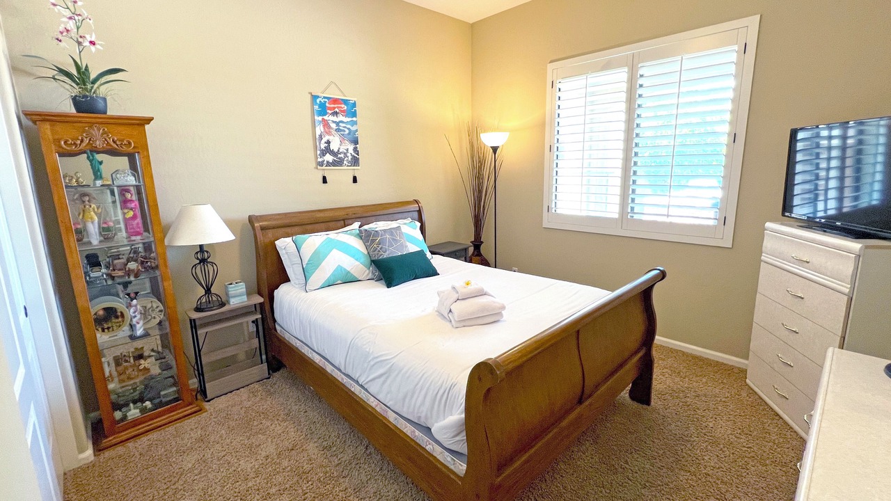 Photo of Bedroom in Palm Valley