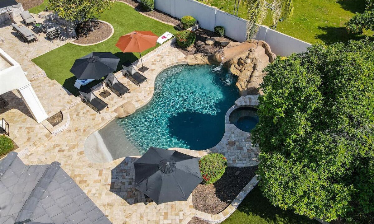 Photo of Outdoor in Thayer Estates