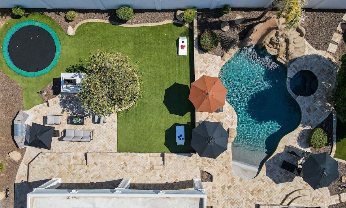 Photo of Outdoor in Thayer Estates