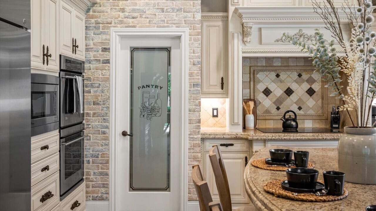 Photo of Kitchen in Thayer Estates