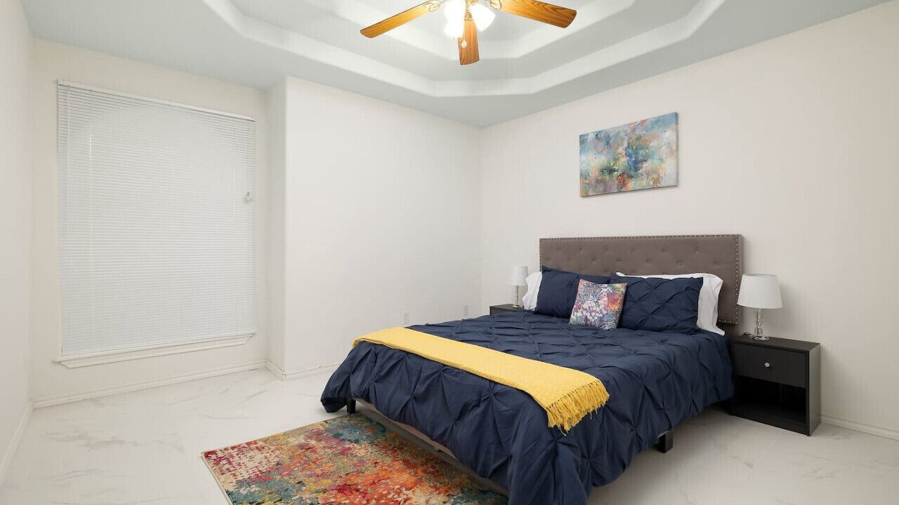 Photo of Bedroom in Alton