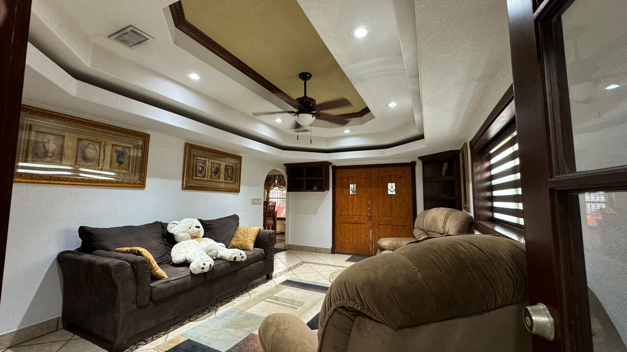 Photo of Livingroom in Mission
