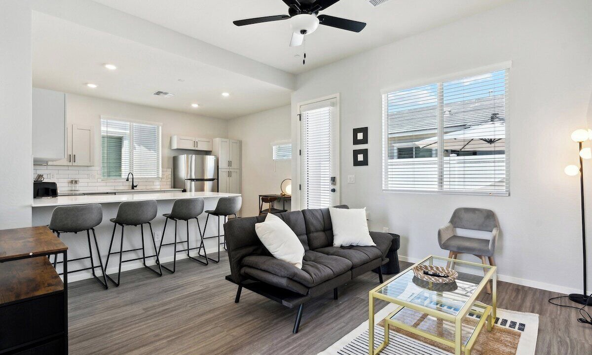 Photo of Livingroom in Sundance