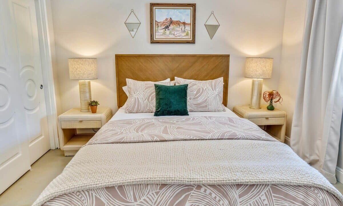 Photo of Bedroom in Raskin Estates
