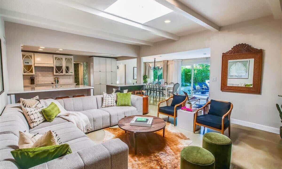 Photo of Livingroom in Raskin Estates