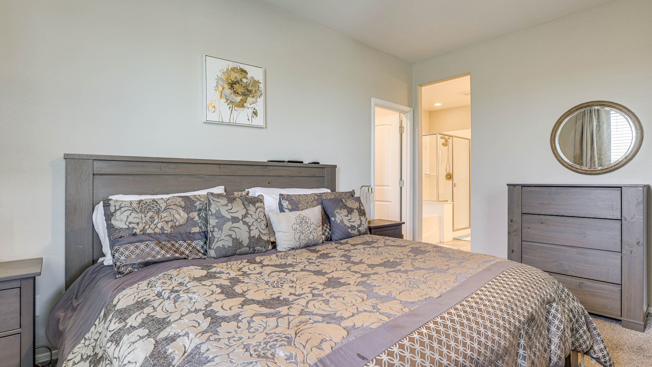 Photo of Bedroom in Montecito in Estrella