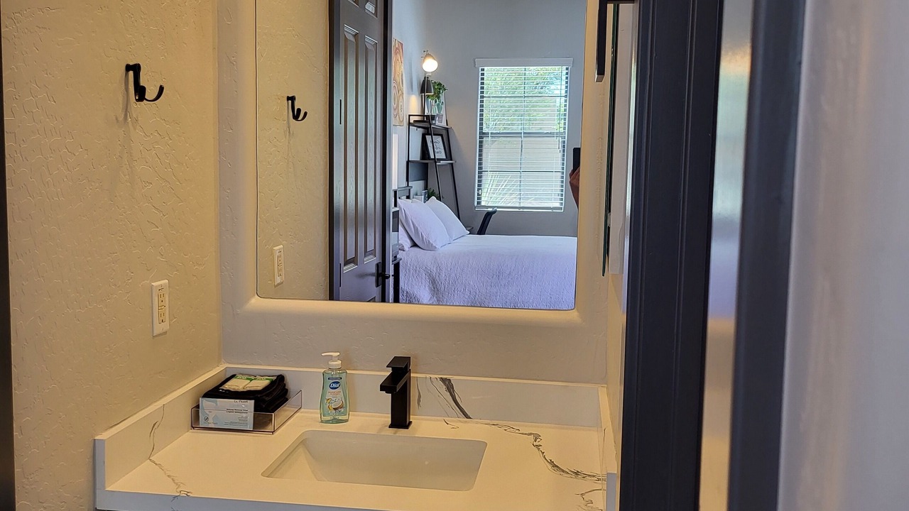 Photo of Bedroom in Palm Valley