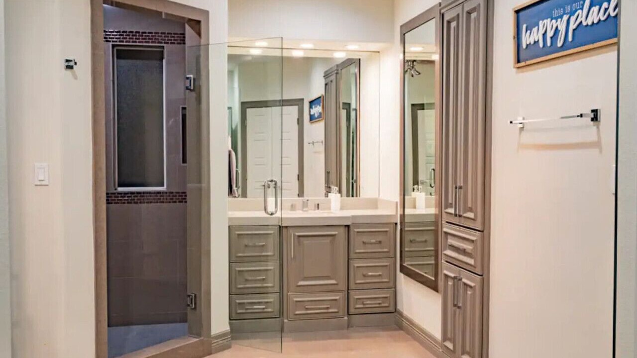 Photo of Bathroom in Palmhurst