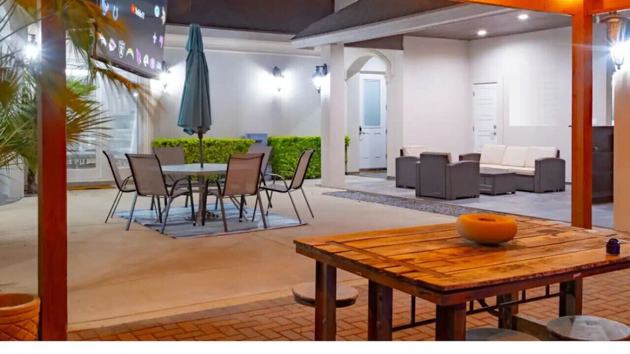 Photo of Outdoor in Palmhurst