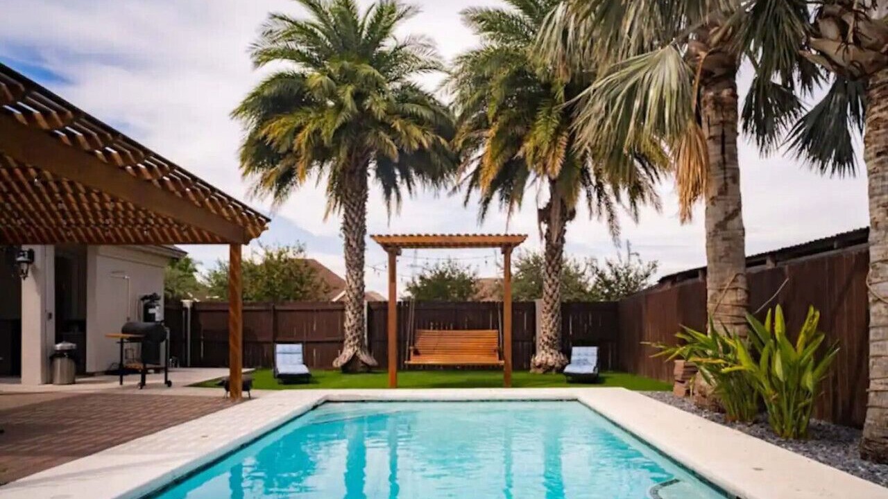 Photo of Outdoor in Palmhurst