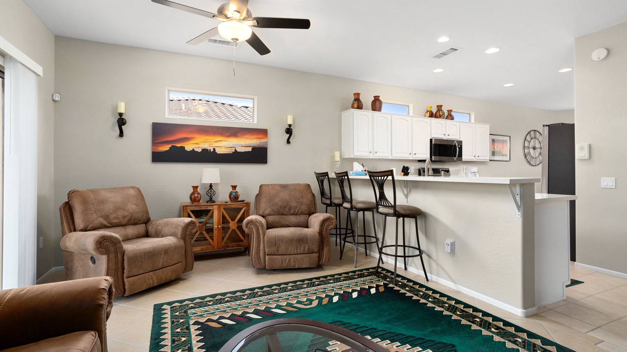 Photo of Livingroom in Surprise