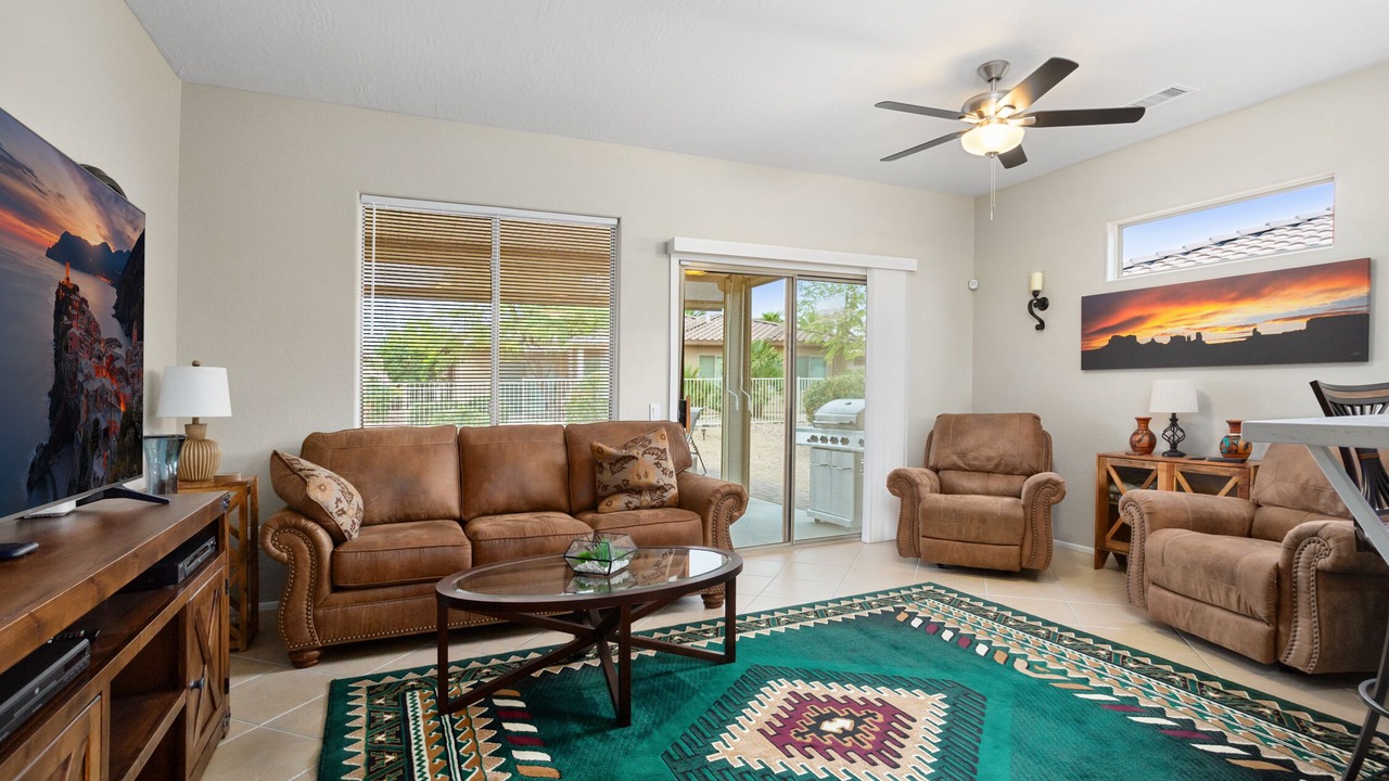 Photo of Livingroom in Surprise