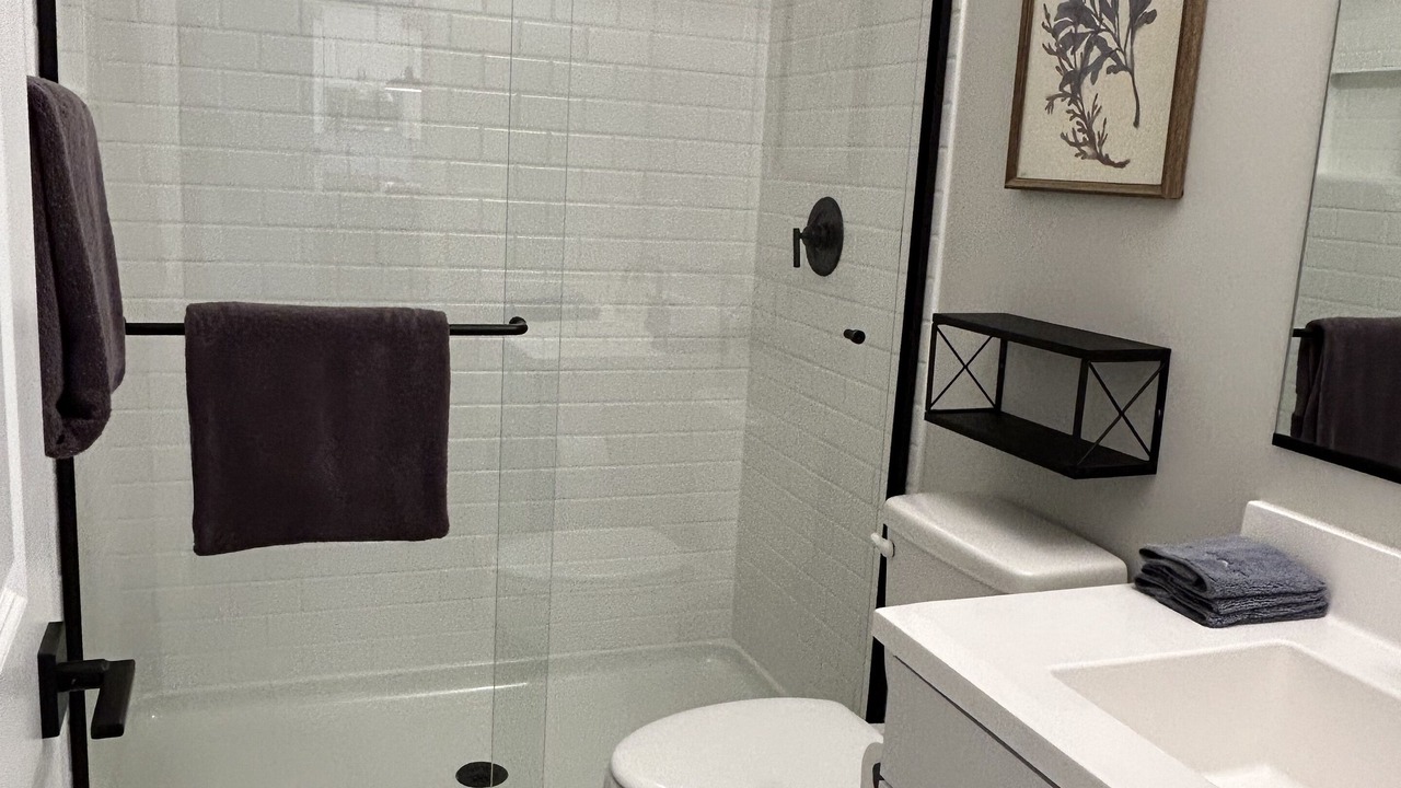 Photo of Bathroom in Rovey Farm Estates
