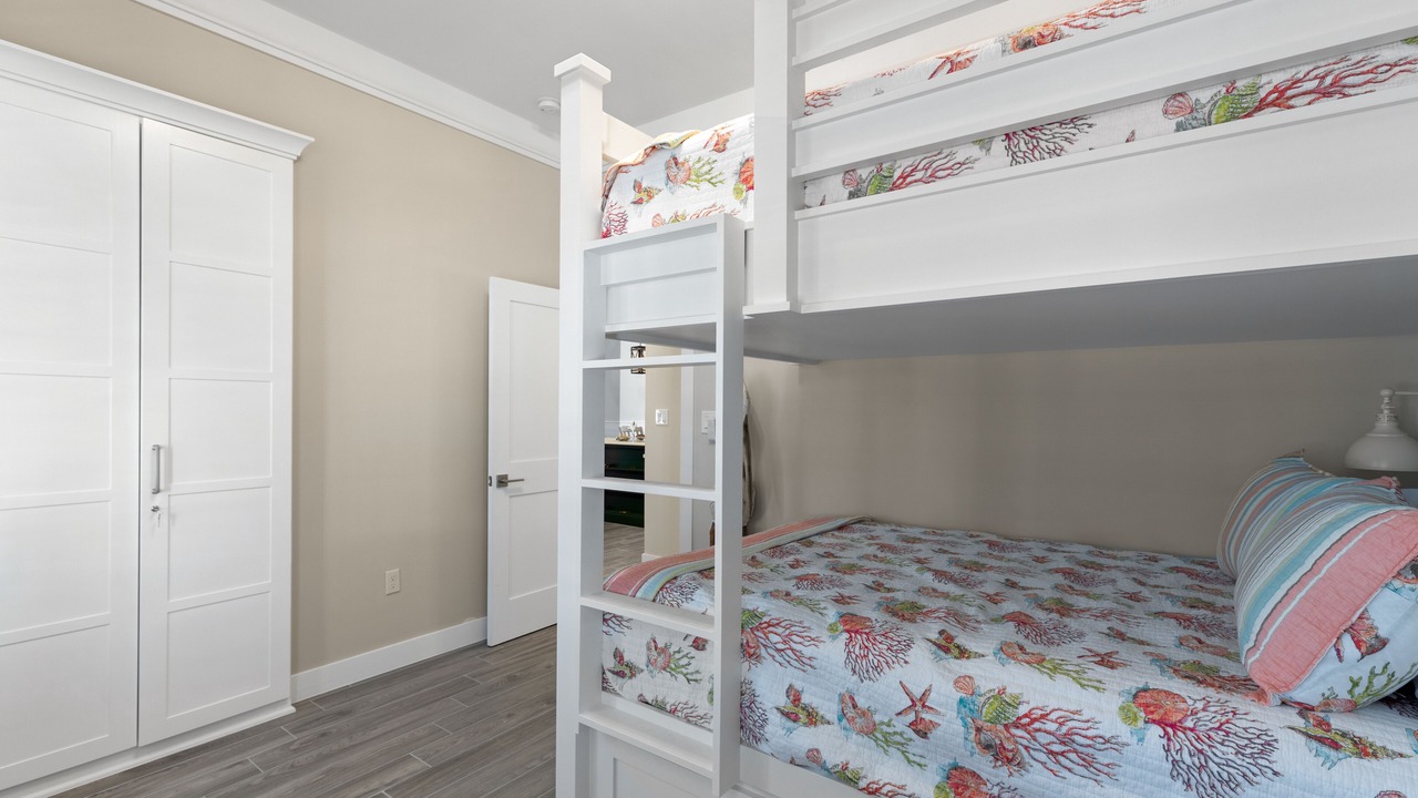 Photo of Bedroom in The Shores