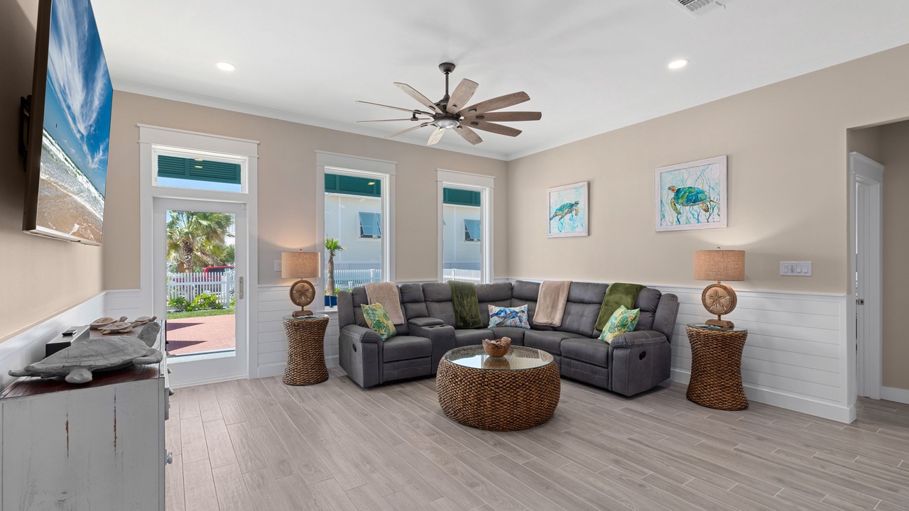 Photo of Livingroom in The Shores