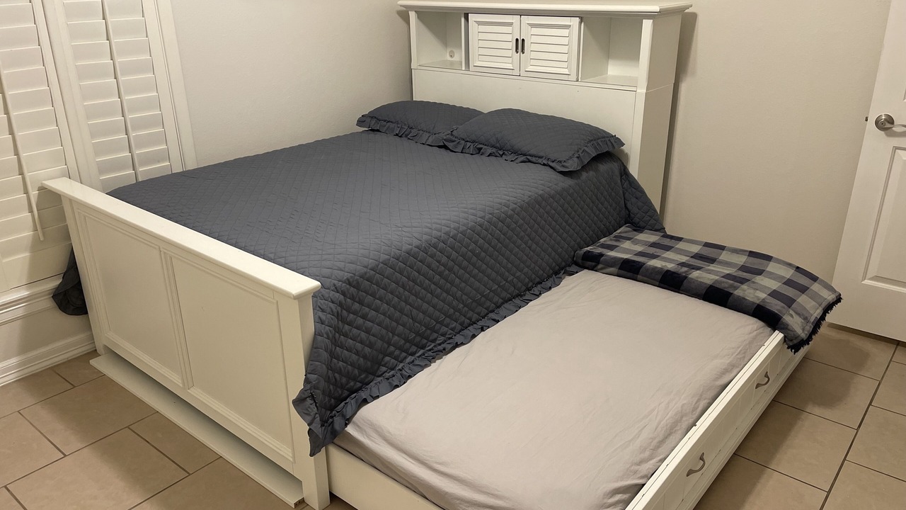 Photo of Bedroom in Edinburg