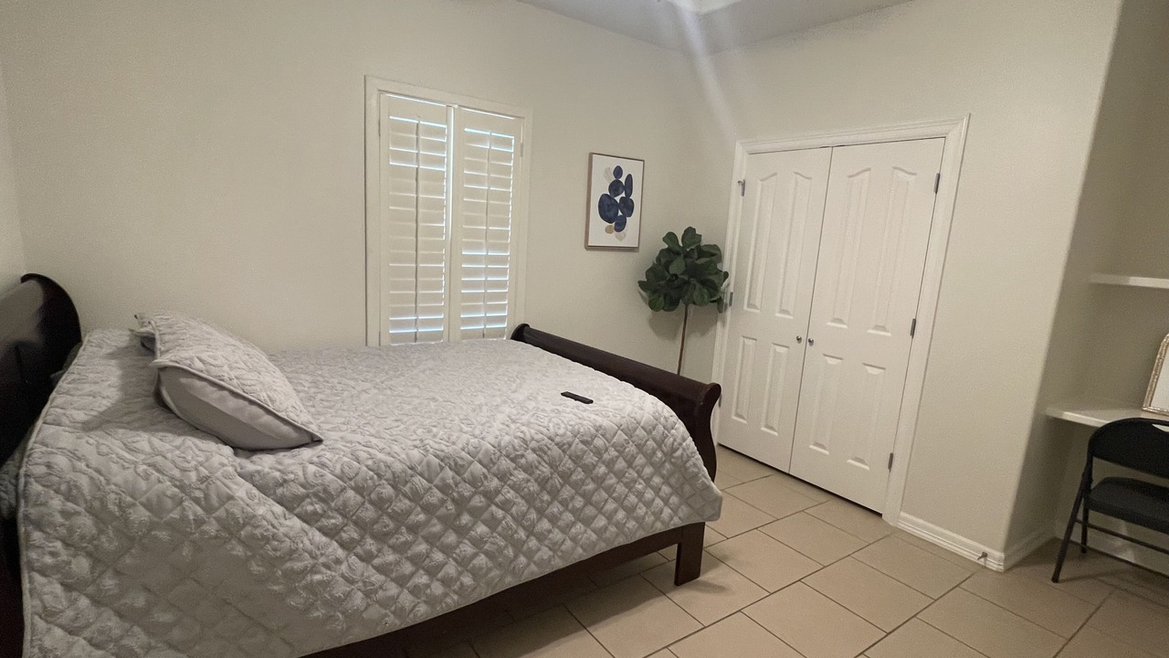 Photo of Bedroom in Edinburg