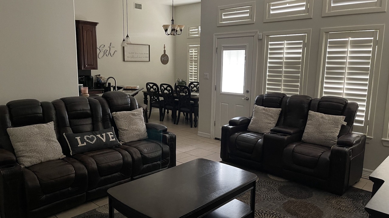 Photo of Livingroom in Edinburg
