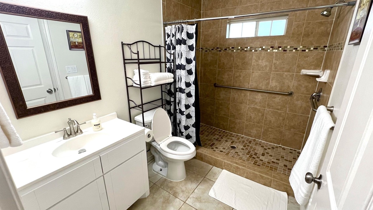 Photo of Bathroom in Brownsville
