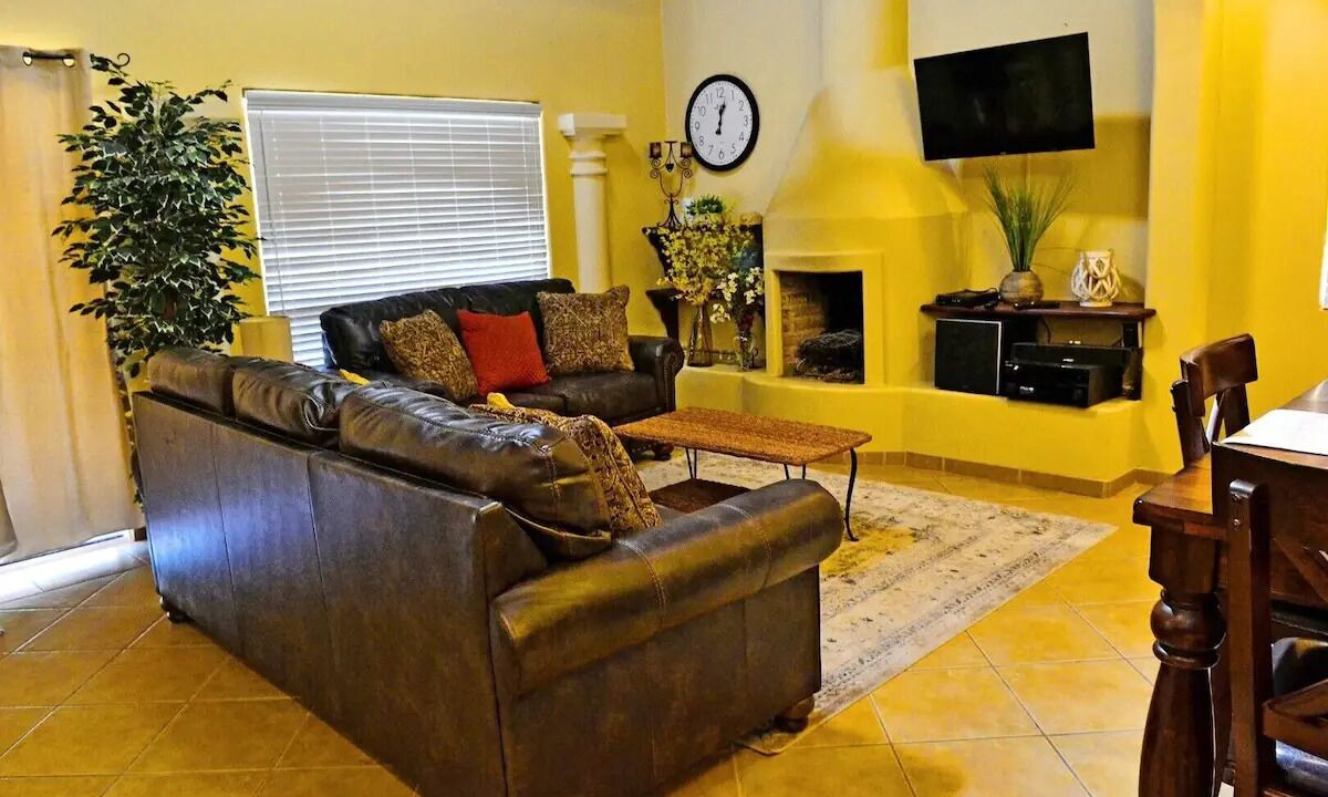 Photo of Livingroom in Cholla Bay