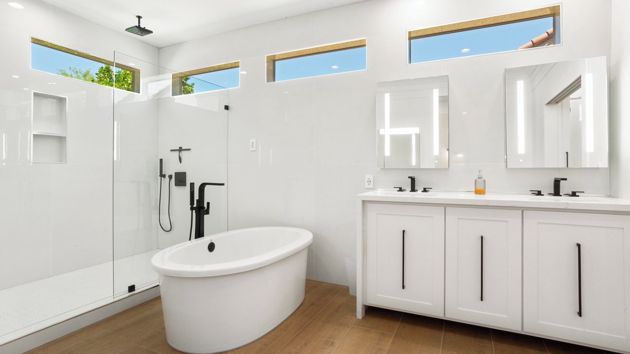 Photo of Bathroom in Sun City Grand-desert Horizon
