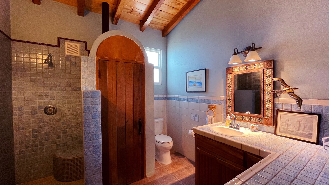 Photo of Bathroom in La Fonda