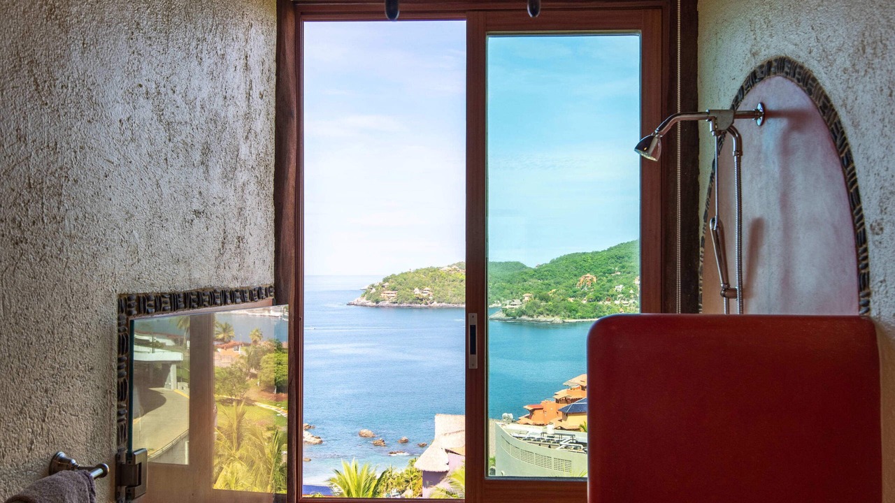 Photo of Bathroom in Zihuatanejo
