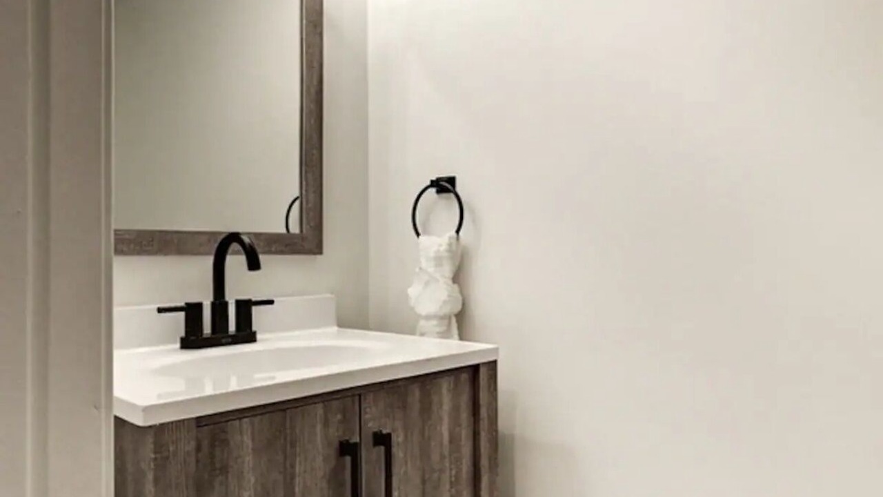 Photo of Bathroom in Fashion Square